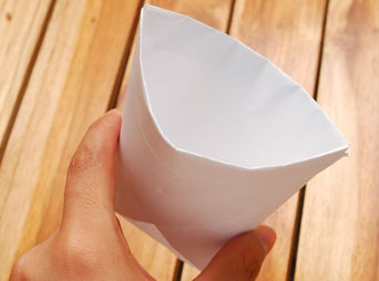 چگونه یک لیوان کاغذی بسازیم