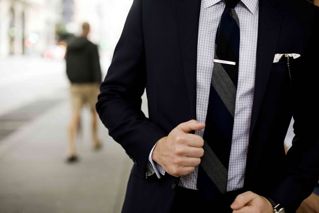 چگونه کراوات ببندیم