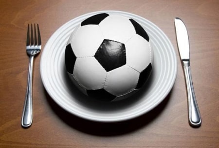 فاکتورهای اساسی برنامه غذایی ورزش فوتبال